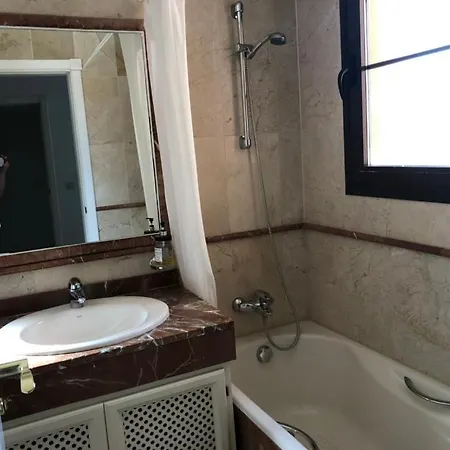 Apartment 1197: 3 Bedroom Grd Floor Hacienda Del Sol *