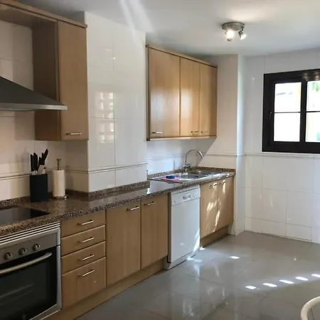 Apartment 1197: 3 Bedroom Grd Floor Hacienda Del Sol