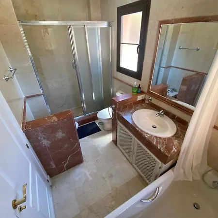 1197: 3 Bedroom Grd Floor Hacienda Del Sol Apartment Estepona